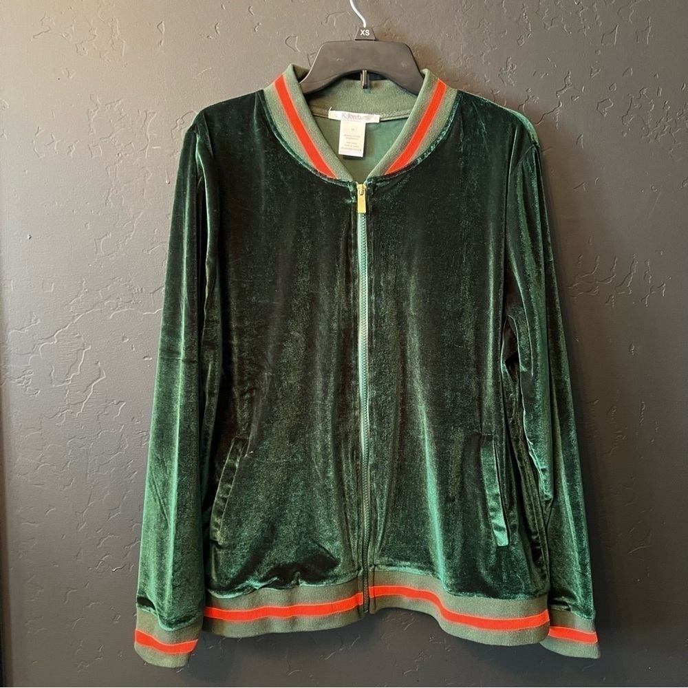 K. Jordan Women's green Long Sleeve Jacket Size: 1X